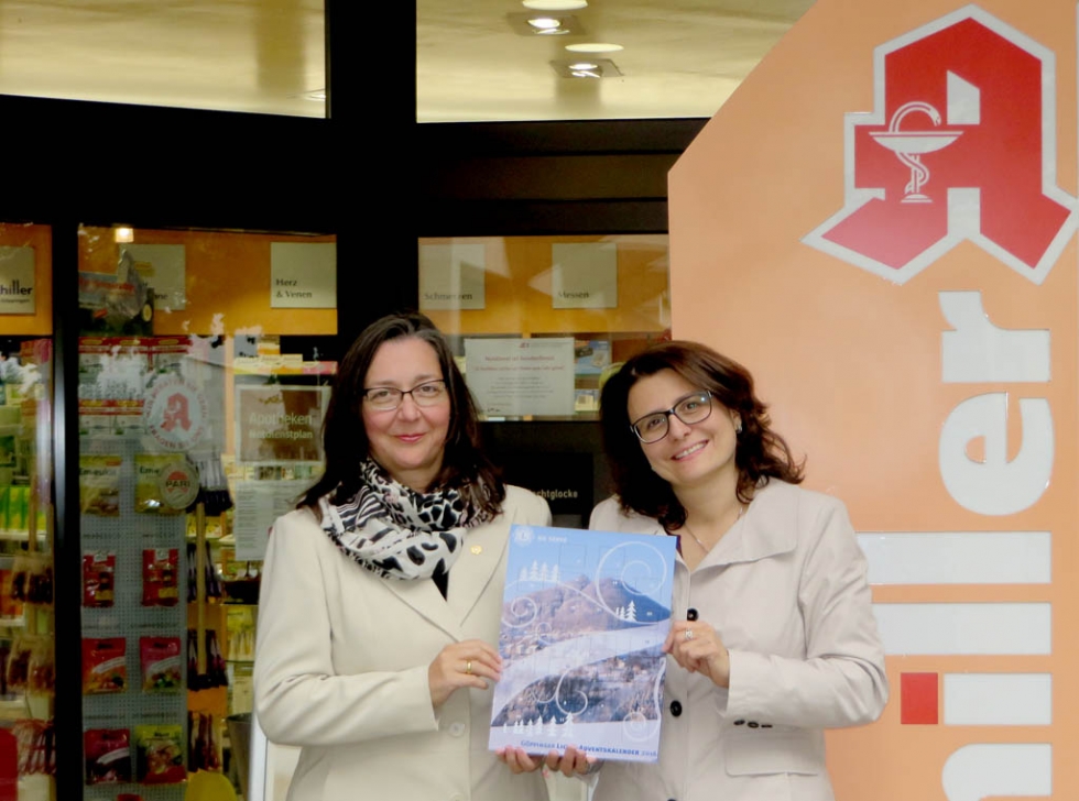 Foto (LC): Sandra Skutta und Stephanie Funk vom Lions Club Göppingen freuen sich auf den Verkaufsstart des neuen Lions-Weihnachtskalenders (von links)